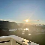 Сasa de vacaciones Solrikt Og Sentralt. Ta Med Bade To Og Firbeinte *