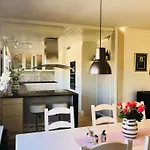 Solrikt Og Sentralt. Ta Med Bade To Og Firbeinte Сasa de vacaciones Lillehammer