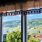 Solrikt Og Sentralt. Ta Med Bade To Og Firbeinte Сasa de vacaciones