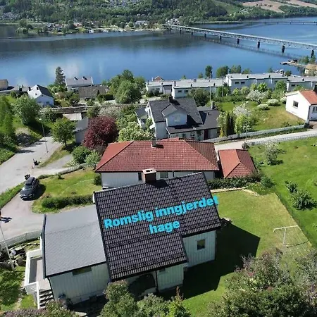 Solrikt Og Sentralt. Ta Med Både To Og Firbeinte * Lillehammer